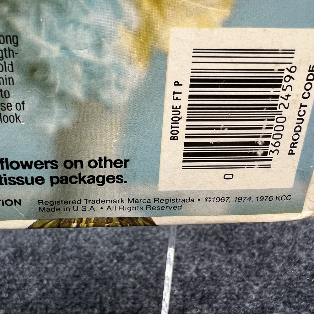 VTG 1976 -1982 Kleenex Boutique Prints Tissues Yellow Gold Floral Box 125 2-Ply - Picture 8 of 10